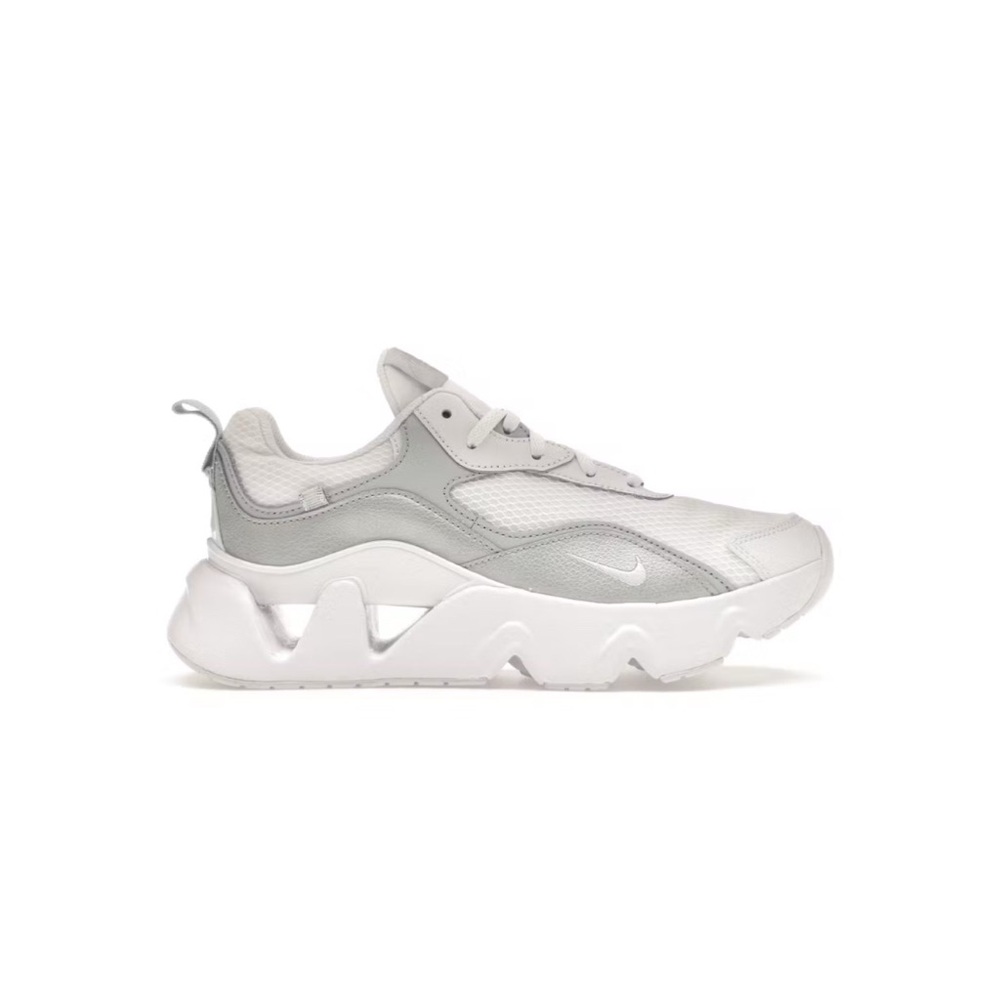 WOMEN’S NIKE RYZ 365 lI Size 10.5
